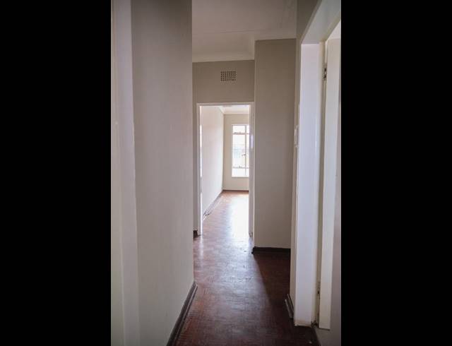 2 BEDROOM PROPERTY TO RENT IN FLORIDA LAKE